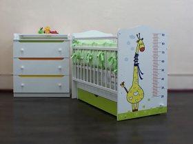 Кроватка детская Жираф с маятником в Новокремлёвском - novokremlyovskoe.mebel-nsk.ru | фото